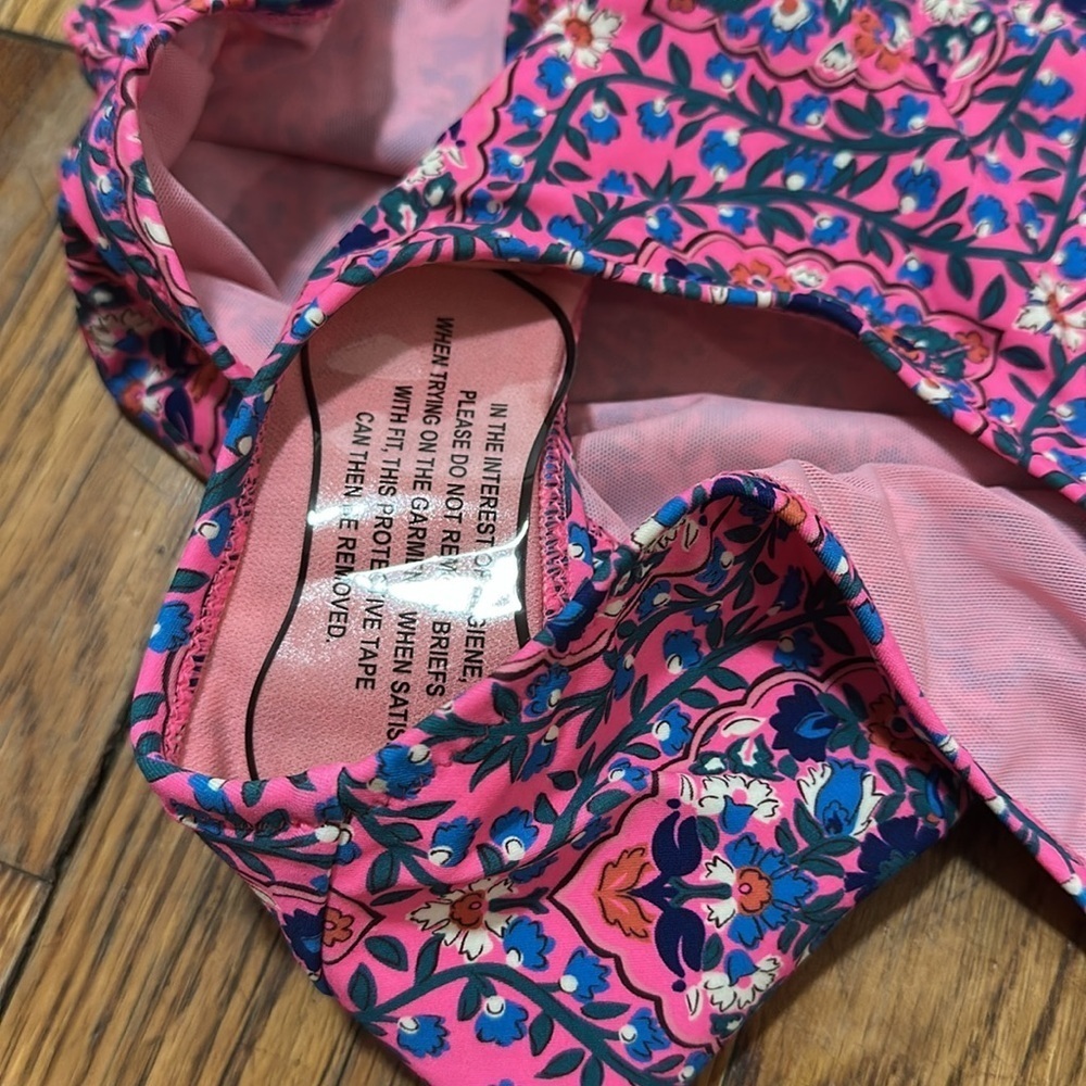 NWT Boden Enhancer underwire swimsuit one piece floral vine pink terrace 32B 32C - Picture 4 of 7